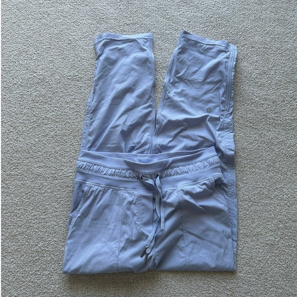 Lululemon Womens Dance Studio Cropped Pant Size 4 in Blue Linen